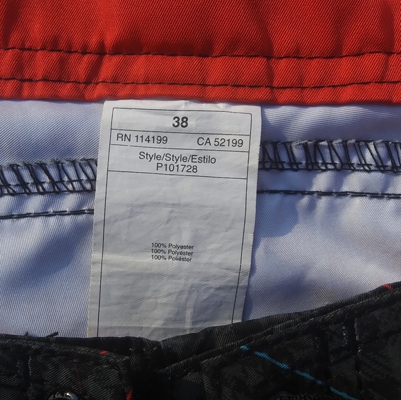 Two men's swim shorts - Picture 3 of 6